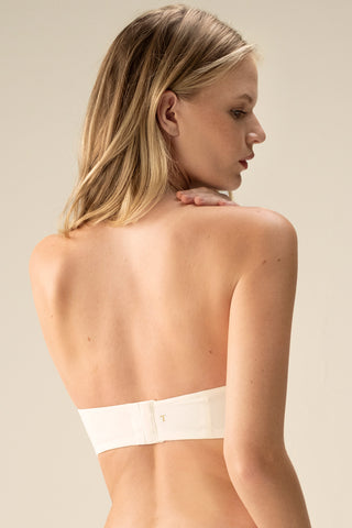 Brasier strapless con copa