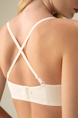 Brasier strapless con copa