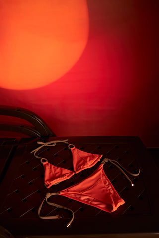 Bikini top triángulo mediano - Entregas a partir julio 28
