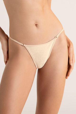 Touché México, Panty brasilero, Ropa intima femenina